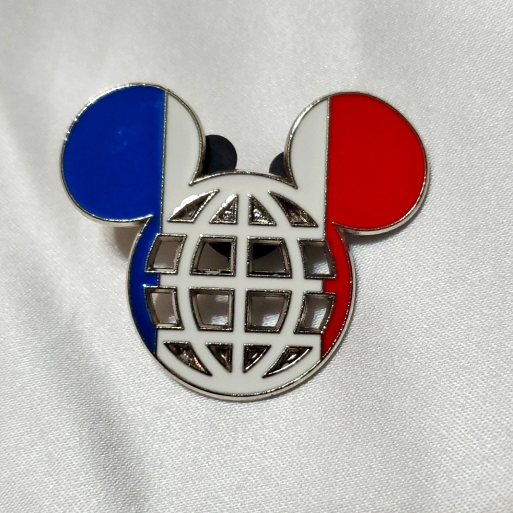Disney 🇫🇷 2016 Mickey Mouse Collectable Pin